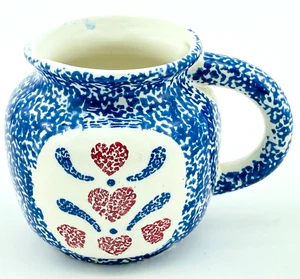 Spongeware Creamer Pitcher Glazed Ceramic Blue & White w/Red Hearts Folk Art 4" - Picture 1 of 11