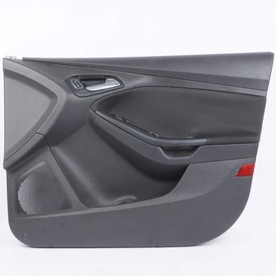 ОРИГИНАЛЬНАЯ ЧЕРНАЯ ОТДЕЛОЧНАЯ ПАНЕЛЬ ПЕРЕДНЕЙ ПРАВОЙ ПАССАЖИРСКОЙ ДВЕРИ 2015–2018 FORD FOCUS - Изображение 1 из 4