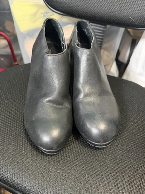 Botín negro para mujer Cynthia Rowley talla 9,5 Foto 1 de 4