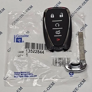 2021 Chevrolet Camaro Keyless Remote Key Fob Transmitter GM 13522844 OEM - Picture 1 of 3