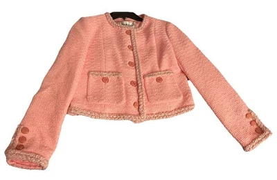 CHAQUETA CORTA CHANEL 1995 BARBIE 95A ROSA P71766V63175 HECHA EN FRANCIA ¡NUEVA CON ETIQUETAS!! Foto 1 de 4