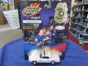 Road Champs Ulster New York Police 1969 Pontiac Firebird 1:43 - Picture 1 of 2