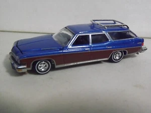 AW Auto World Muscle Wagons azul 1974 Buick Estate Wagon escala 1/64 - Imagen 1 de 6