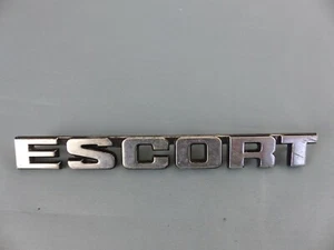 FORD ESCORT sigle emblème monogramme insigne logo badge coffre hayon en ALU - Imagen 1 de 2