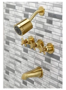Kingston Messing KBX8137DX Concord Wannen- und Duscharmatur, 7,13 x 10,56 x 5,13. - Bild 1 von 7