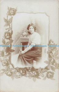 R204448 Woman Flower Frame Chair Old Photography Postcard W A Brown - Imagen 1 de 4