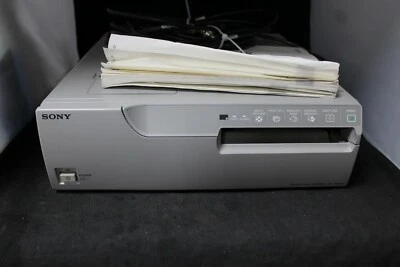 Sony UP-2100SD 120 V, 155 DPI, 8 Bit, Thermal Color Video Printer w cords and ma - Image 1 of 4