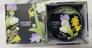 Yankee Candle Trompe L'oeil Jar Candle in Box WHITE TEA Limited Ed Wax 7.5 oz - Picture 1 of 6