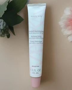 NEW Mary Kay Tinted Moisturizer IVORY 1 Sunscreen SPF 20 1.5 oz - Picture 1 of 3