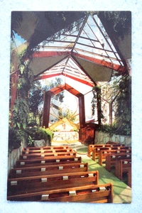 Interior de la Capilla Wayfarers - Curva Portuguesa, California - Imagen 1 de 2