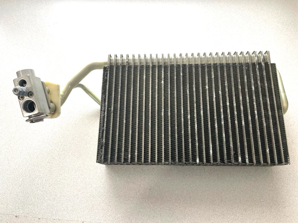 2004-2010 MERCEDES-BENZ CLS500 C219 ~ A/C EVAPORATOR ~ A2118300758 - Image 1 of 4