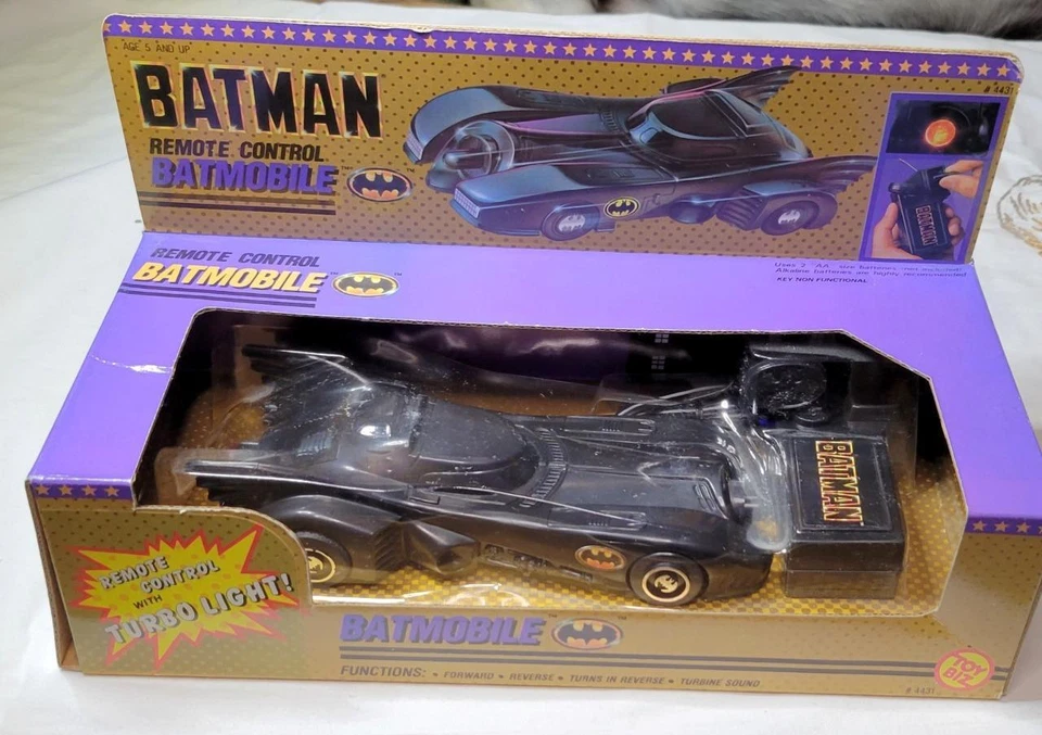 1989 Toy Biz Radio 控制蝙蝠侠蝙蝠车全新带盒 — 第 1/1 张图片