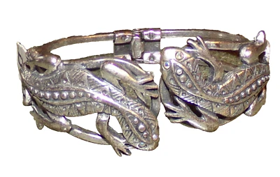 PULSERA BRAZALETE vintage CHICO'S tono plata LIZARD GECKO con bisagras diamante NUEVA EE. UU. Foto 1 de 4