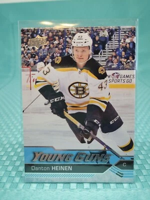 2016-17 Upper Deck Series 1 Danton Heinen Young Guns SP Rookie Card #209 - Image 1 of 2
