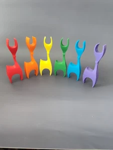 Juego de 6 figuras de reno arco iris impresas en 3D - Imagen 1 de 3