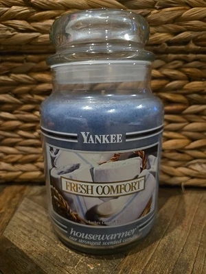 Yankee Candle 22 OZ Banda Negra COMODIDAD FRESCA -- ETIQUETA BLANCA NLA RETIRADA Foto 1 de 4