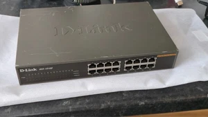 D-Link DES-1016D 16-Port 10/100Mbps Fast Ethernet Netzwerk Switch Rackmount - Bild 1 von 4
