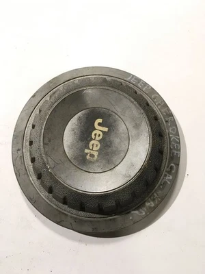 Tapacubos originales Jeep Cherokee XJ 1991 SF892000154 IRG12466 Foto 1 de 4