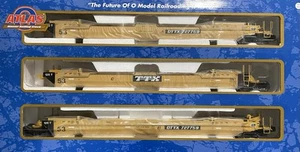 Atlas O Scale TTX Gunderson Maxi - IV Well car 3 unit set #3003054-4 - Picture 1 of 4