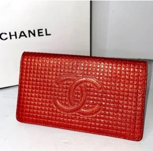 CHANEL CC Micro Chocolate Bifold long Rare Red Wallet - Picture 1 of 8