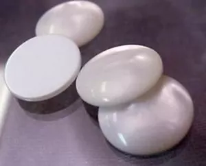 PERLOIDE BIANCA PER RIPARAZIONI O REALIZZAZIONE POMELLI CHITARRA - Foto 1 di 4