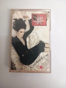 SIOUXSIE AND THE BANSHEES - Kiss them for me - Cassette Single - Punk, Goth - Picture 1 of 3