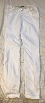 Pantalones blancos elásticos ajustados United Colors Of Benetton para niñas 3xl 13/14 años usados en excelente estado  Foto 1 de 4