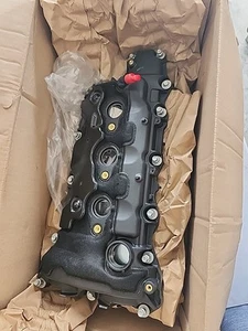 GM Genuine Parts Engine Valve Cover 12647772 - Picture 1 of 3