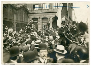 PHOTO, l'arrivée de Blériot au Bourget foule liesse - Picture 1 of 2
