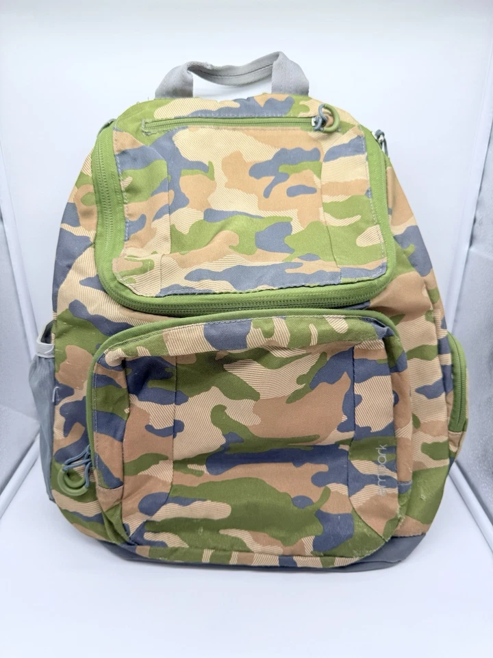 Mochila Embark Grande Verde Camuflaje Múltiples Correas Ajustables Bolsillo Lateral Foto 1 de 4