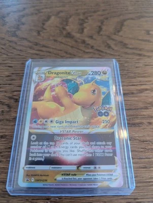 Dragonite V SWSH235 SWSH: Sword & Shield Promo Cards Holo - Image 1 of 2