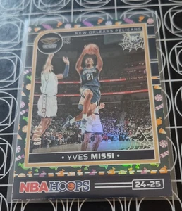 YVES MISSI PELICANS 2025 PANINI NBA HAUNTED HOOPS HOLO TRICK OR TREAT RC /99 - Picture 1 of 3