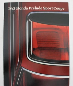 1982 Honda Prelude Sport Coupe sales brochure 12 page dealer literature Brochure - Picture 1 of 5