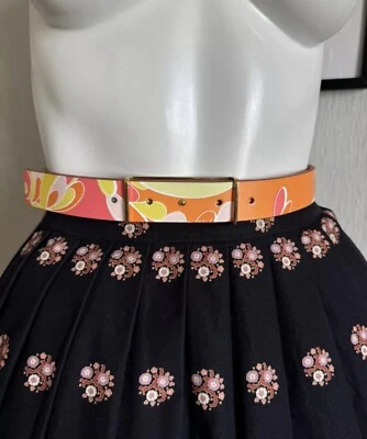 CINTURÓN EMILIO PUCCI MUJER CUERO/IMPRESO CON HEBILLA DORADA 24-28 PULGADAS. Foto 1 de 4