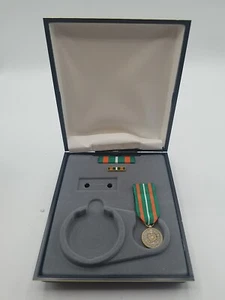 Medalla de logro insignia militar de la Guardia Costera de los Estados Unidos MIRA 8455-01-096-0275 - Imagen 1 de 3