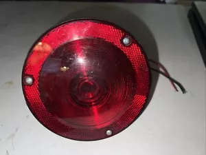 KD-LAMP LS-368 RED ROUND TAIL LIGHT LAMP LENS Assembly 2 Stud - Foto 1 di 8