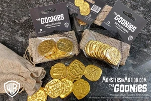Goonies 1985 One-Eyed Willy's Loot Coin Metal Prop Replica Collection 16GPF01 - Picture 1 of 3