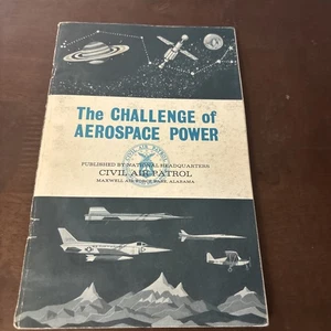 1968 Cuartel General Patrulla Aérea Civil El desafío del poder aeroespacial - Imagen 1 de 11