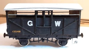 Calibre O - KIT CONSTRUIDO CAMIÓN GANADO 13548 - G.W. TECHO NEGRO - BLANCO - Imagen 1 de 6