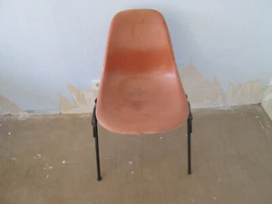 Eames Fiberglas sidechair Herman Miller Vitra Orange 2 Stück - Bild 1 von 6