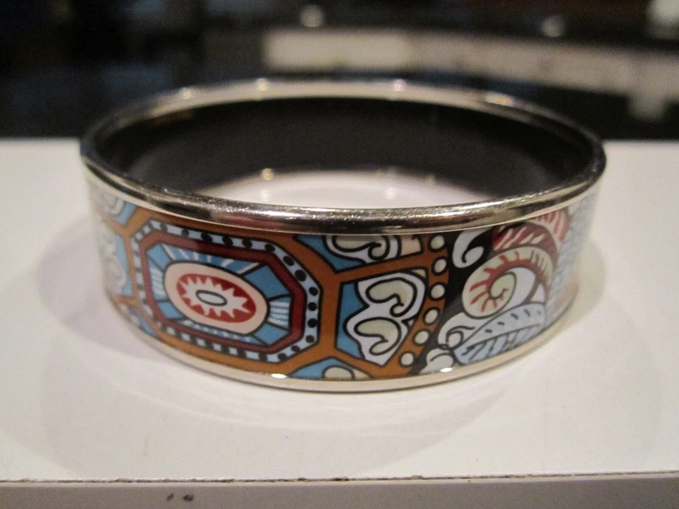 BRAZALETE HERMES ESMALTE ANCHO CASI 3/4" Y 2 1/2" DE DIÁMETRO DISEÑO RARO Foto 1 de 4