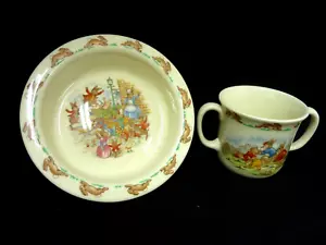 ROYAL DOULTON BUNNYKINS ENGLISH FINE BONE CHINA 1936 SCHALE & 2 GRIFFBECHER KINDER - Bild 1 von 12