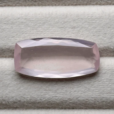 Piedras preciosas VVS 16,1 quilates de cuarzo rosa natural de alta gama 27 mm x 13 mm corte cojín sin tratar Foto 1 de 4