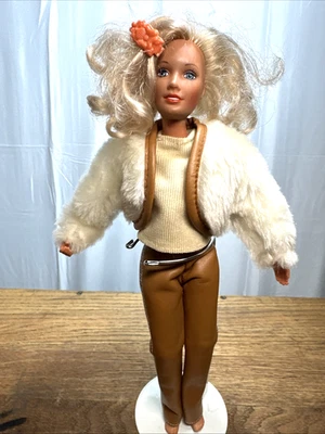 Muñeca rubia de colección 1978 Kenner Darci cubierta niña fantasía fantasía muñeca de moda 12" Foto 1 de 4