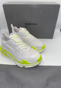 Balenciaga Triple S 41 EU, weiß Leder neu authentisch mit Karton und Etiketten - Bild 1 von 10