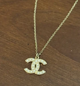 Chanel Pearl CC Pendant Gold Chain - Picture 1 of 13