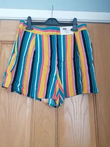 Ladies Striped Shorts Size 12 - Picture 1 of 3