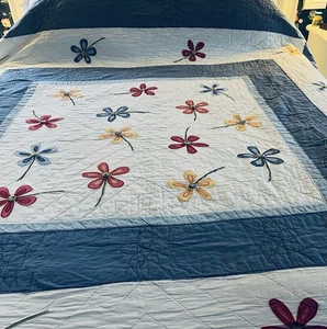 Vintage Blue & White With Single Floral. Similar To Amish Quilt. Unique Rare! - Picture 1 of 24