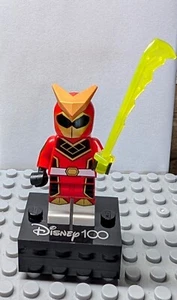 LEGO Super Warrior CMF Series 20 71027 minifig MINT AUTHENTIC RARE RETIRED - Picture 1 of 5