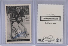2012-13 O-Pee-Chee Black & White Ondrej Pavelec #25